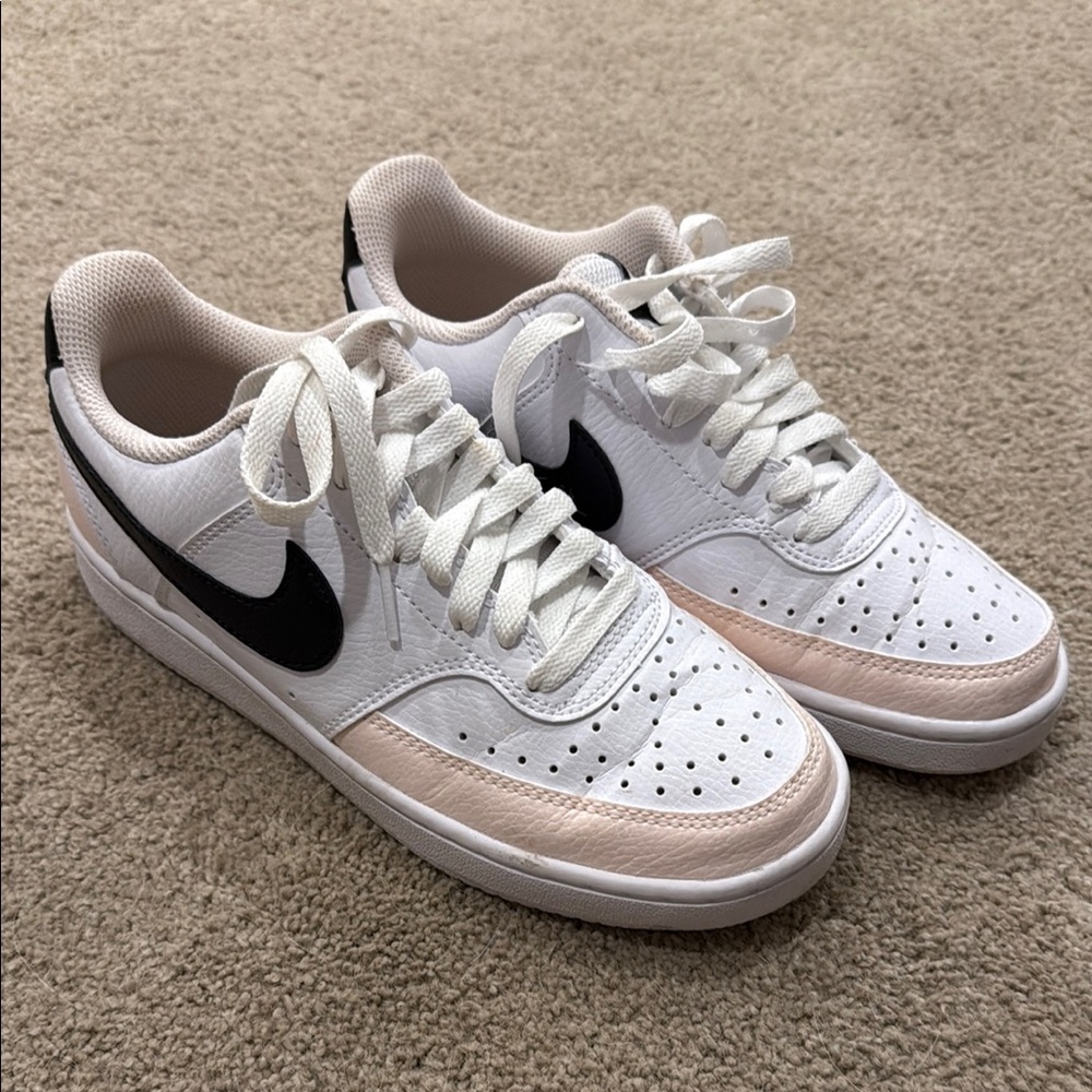 Nike White and Black Sneakers Iconic Design